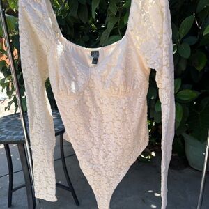 Wild fable lace long sleeve cream body suit